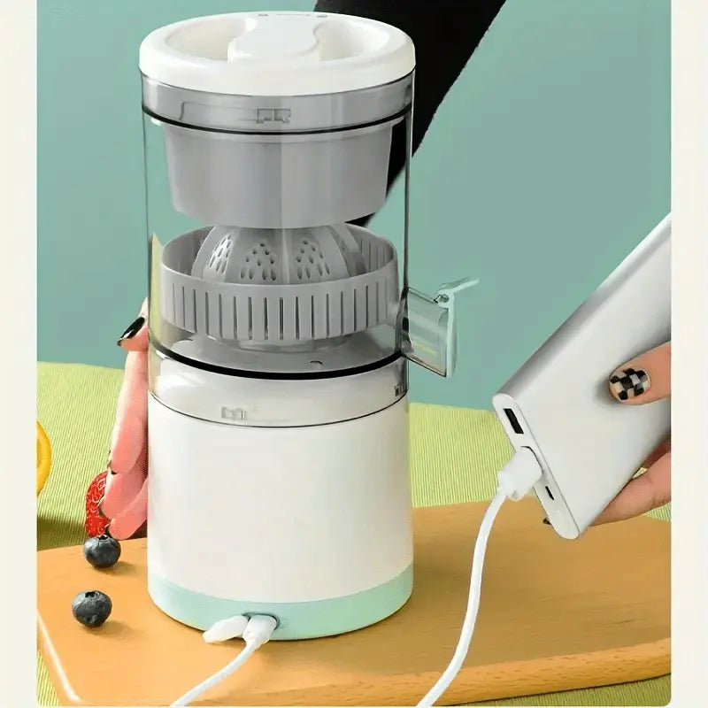 Compact USB Charging Juice Blender – Portable Fruit Juicer for Smoothies & Drinks